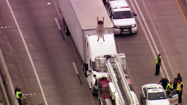 Naked woman dancing on top of truck causes Texas-sized traffic jam (VIDEO)