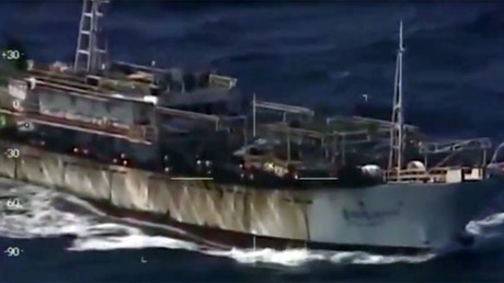 Argentina shoots & sinks Chinese trawler for alleged illegal fishing (VIDEO)