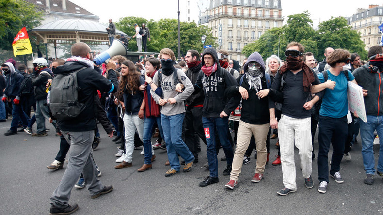 Chaos, uncertainty & anger: 5 ways anti-labor reform protests disrupt life in France
