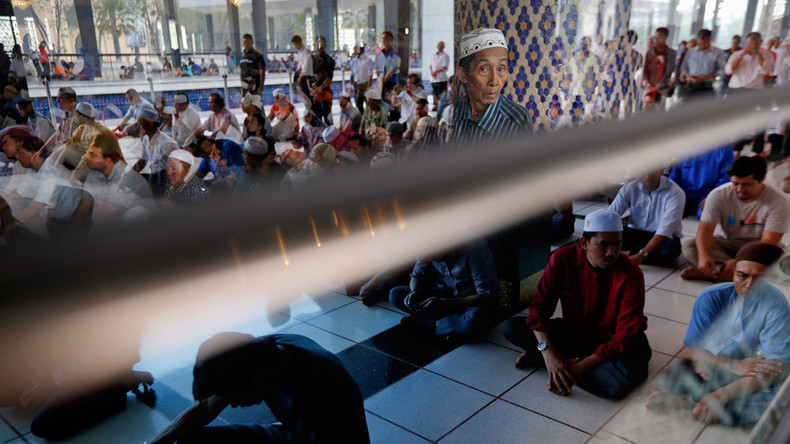 Amputations & stoning: Malaysia govt backs Islamic penal law