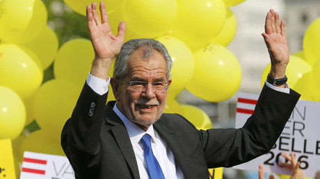 Austrian presidential cliffhanger: Far-right Hofer concedes defeat to Green Van der Bellen