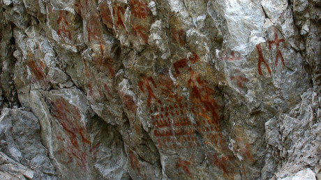 Archaeologists draw on urban legend to find ancient Bronze Age wall paintings (PHOTOS)