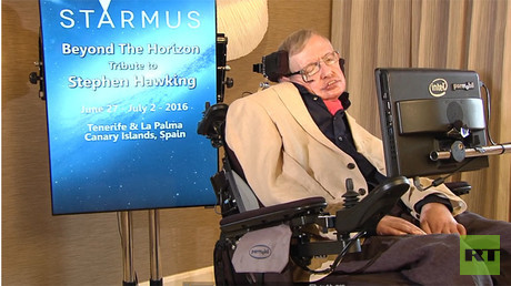 Rogue robots ‘could be hard to stop’ & 3 others things we learned from Stephen Hawking on Larry King