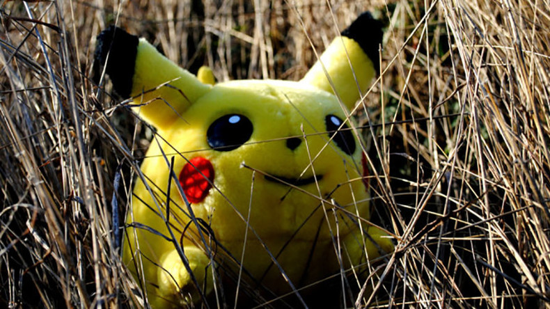 Teen finds dead body while looking for Pokemon with phone game 