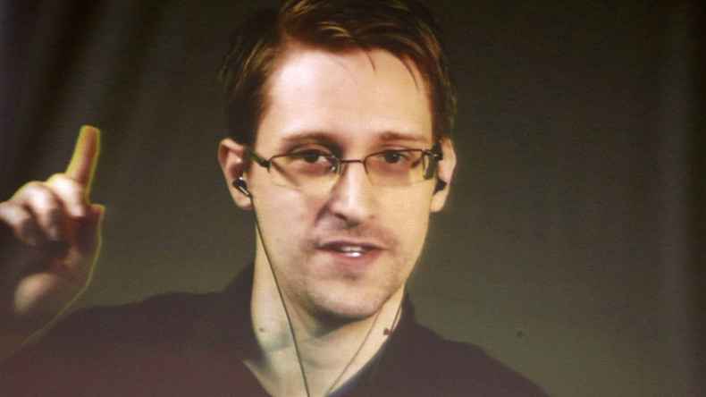 Snowden designs hardware to thwart cellphone digital surveillance