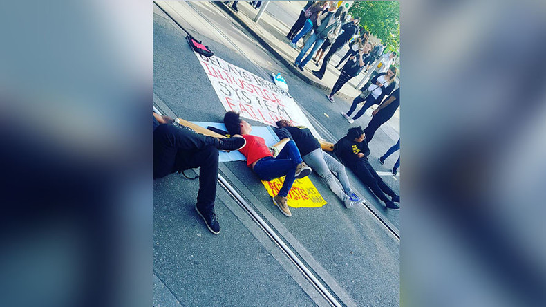 #BlackLivesMatter briefly blocks road to Heathrow Airport, more action planned across UK