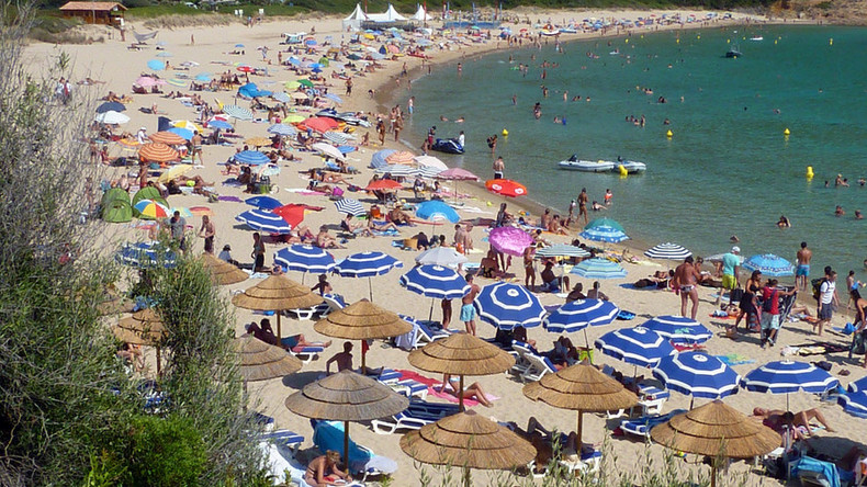 Corsica mayor bans burqinis after violent brawl sparked by Muslim swimwear
