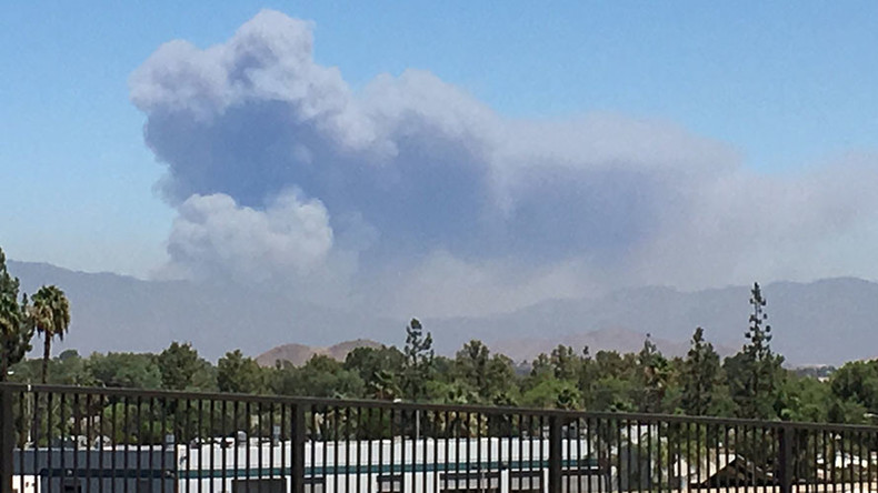 15,000-acre Fire Spreading Rapidly In Southern CA, Evacuations Underway ...