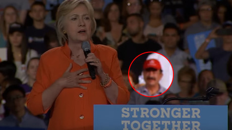 Father of Orlando killer spotted among Clinton supporters calling for gun control