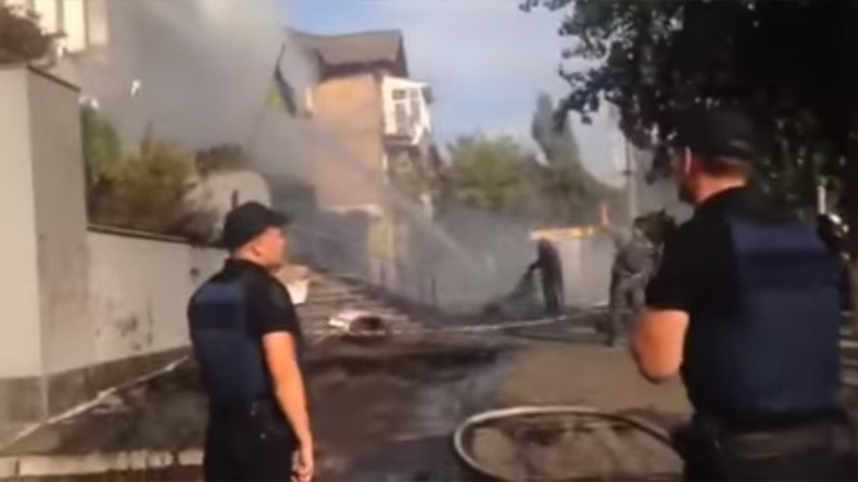 Offices of Ukrainian TV channel accused of pro-Russian views attacked, set on fire (VIDEO)