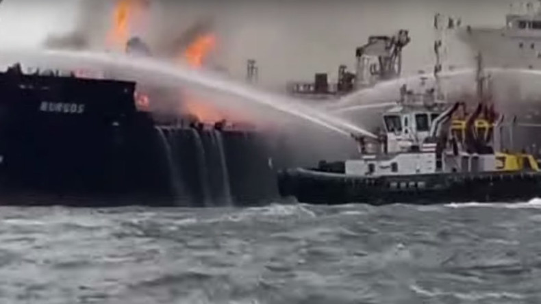 Massive fire engulfs oil tanker in Gulf of Mexico (VIDEOS, PHOTOS)  