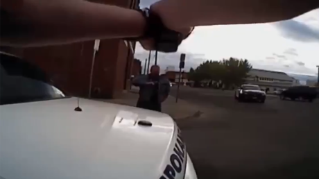 Cop body cam footage shows fatal shooting during knife standoff (GRAPHIC VIDEO)
