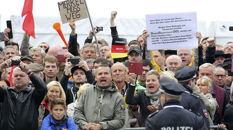 ‘Merkel must go!’ Hundreds protest in Dresden on German Unity Day (PHOTOS, VIDEOS)
