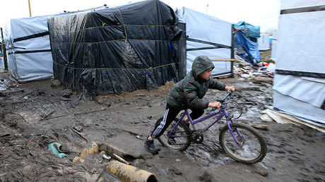 Сhildren stranded in Calais ‘Jungle’ camp thanks to British bureaucracy – Red Cross