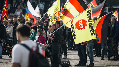 Massive PEGIDA rally in Dresden marks 2 years of anti-immigrant movement (VIDEO)