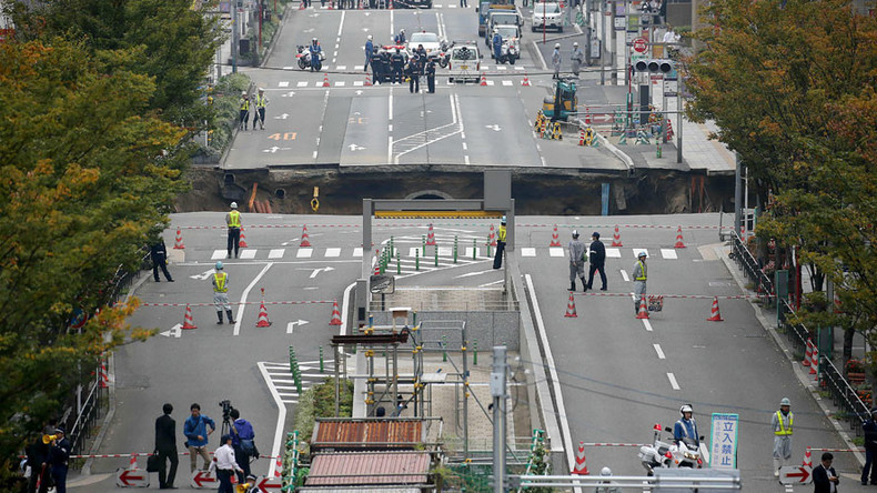 Timelapse captures incredibly swift Japanese sinkhole repair (VIDEO)