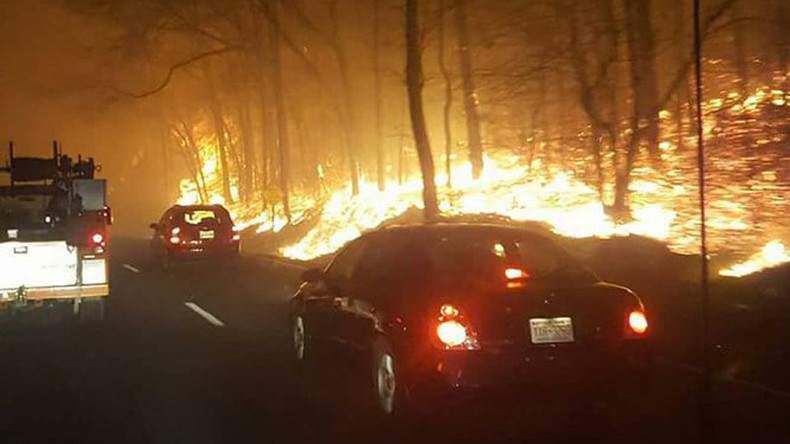 Huge fire forces evacuations at Gatlinburg, Tennessee, arson suspected