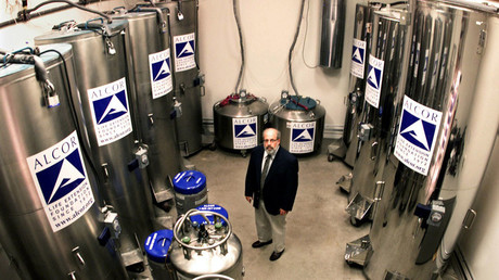 ‘Stored in giant thermos bottles’: How a 'cryonics club' freezes people for the future (AUDIO)