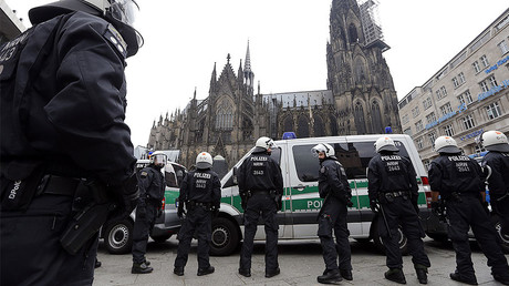 Cologne plans helicopters & mounted police to prevent mass sex assaults on NYE – report