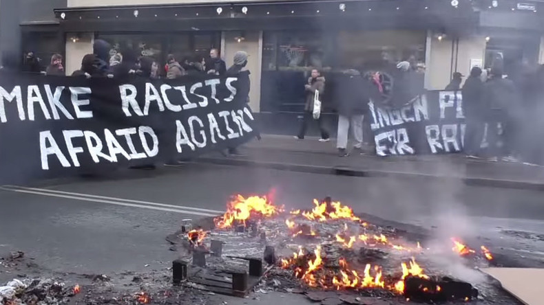 Clashes erupt as PEGIDA, pro-immigration supporters hold rival rallies in Denmark (VIDEO)