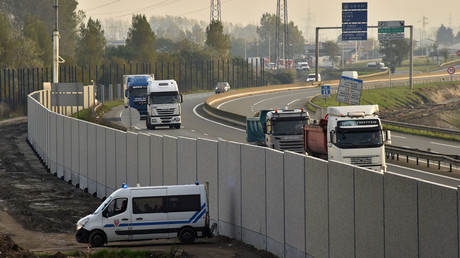 ‘Anti-intrusion’ wall built in Calais to stop migrants from jumping on UK-bound trucks