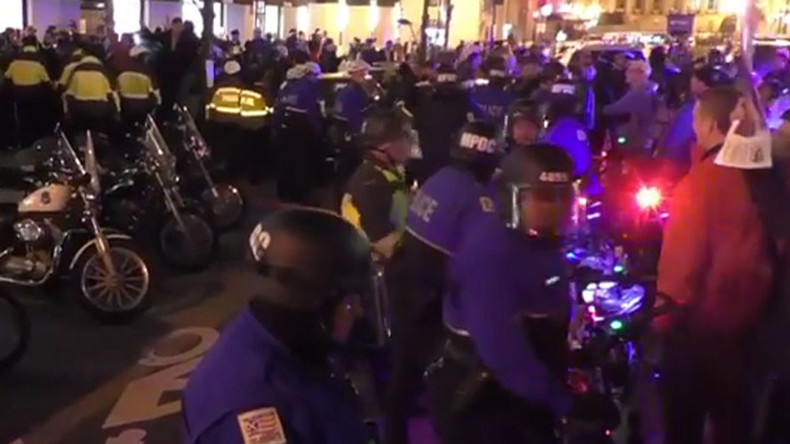DC police teargas #DeploraBall protesters (VIDEOS)