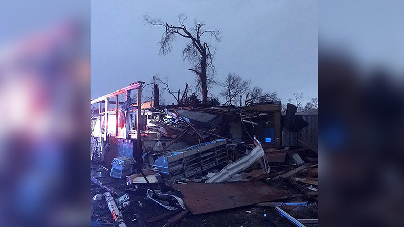 At least 4 dead as tornado rips through Mississippi town (VIDEO, PHOTOS)