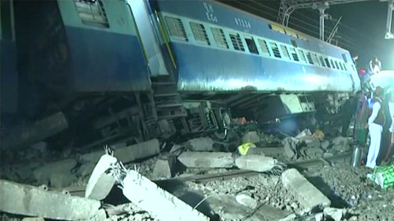 At least 39 killed, dozens injured after train derails in India