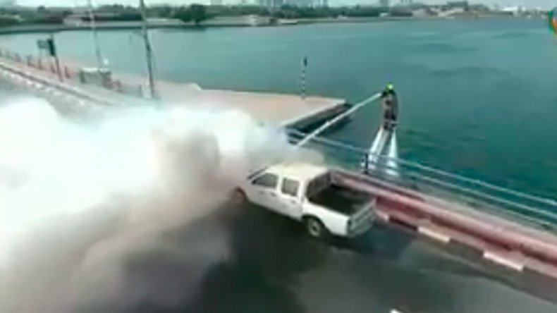 Double jet power: Dubai launches flyboard-equipped firefighting team (VIDEO)