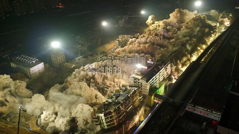 19 buildings, 10 sec, & 5 tons of TNT: Epic demolition in central China (VIDEO)