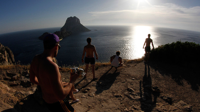 Spain focuses on lucrative gay tourism market