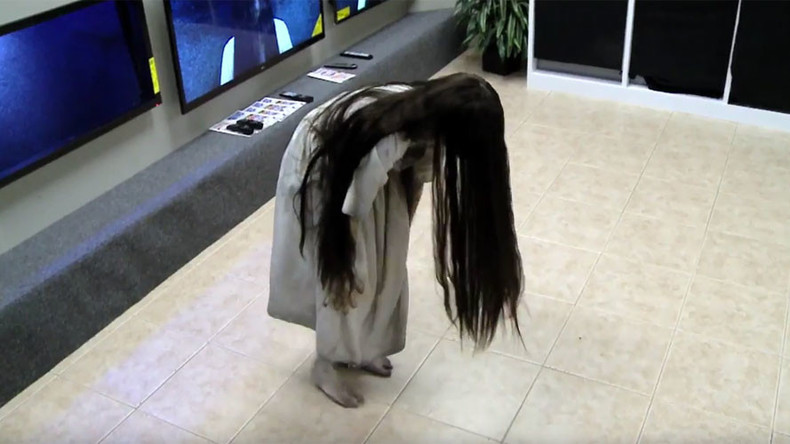 TV shoppers horrified by skin-crawling ‘Ring’ prank  (VIDEO)