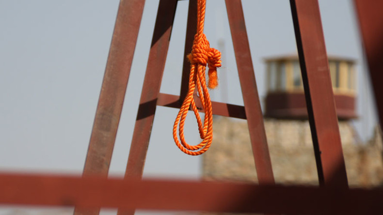 Kuwait hangs royal family member in mass execution