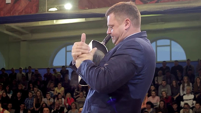 Super strong Russian man rolls frying pan into burrito with bare hands (VIDEO)