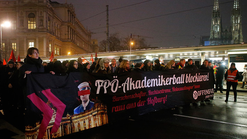 Thousands march in Vienna against annual ‘far-right’ ball (PHOTOS, VIDEOS)