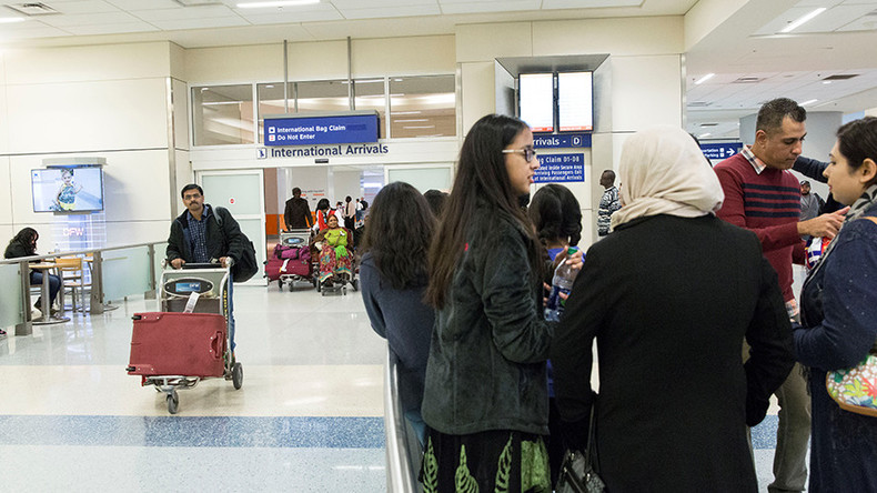 US to resume admitting refugees as Trump fights judge’s order, 2,000 ‘ready to travel’ – report