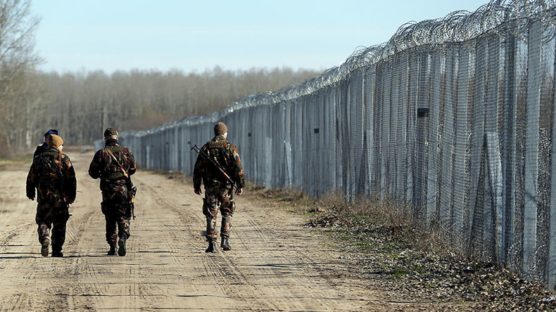 Hungary wants all asylum seekers detained