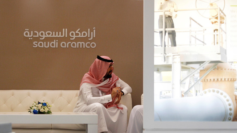 Saudis to raise $10 billion ahead of Aramco IPO