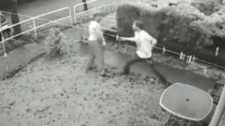 Love-rival neighbors jailed after ‘knife duel’ caught on CCTV (VIDEO)