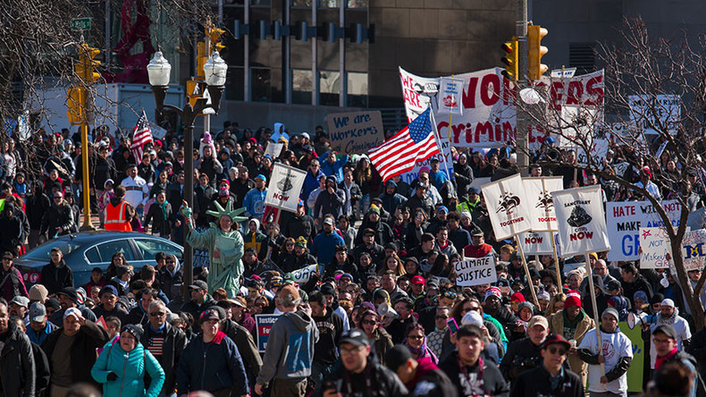 Thousands protest in Milwaukee over fears of immigration crackdown (PHOTOS, VIDEOS)