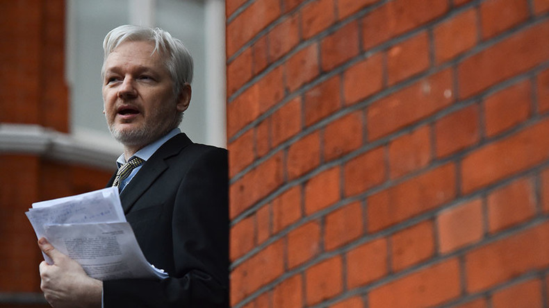 Assange activates personal Twitter account, answers death rumors with Mark Twain quote