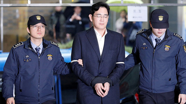 Samsung chief to be indicted on bribery & embezzlement charges