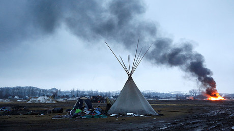 100 Dakota Access Pipeline protesters remain at camp site, defying eviction notice