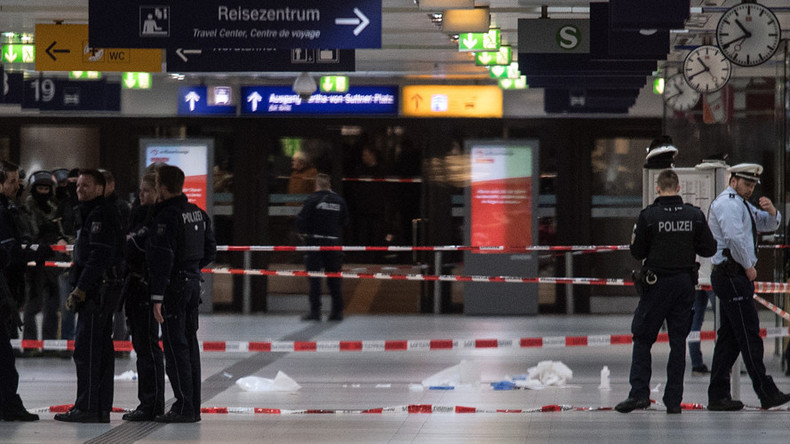 ‘A day we don’t want to see again’: 7 injured in Dusseldorf ax attack, 1 arrested  (PHOTOS, VIDEOS)