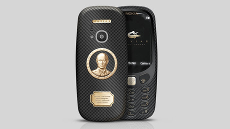 Golden Putin Nokia 3310 to hit market at 3,000% usual price