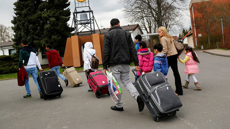 Germany’s initial migrant plan was border closure, not ‘open-door’ policy – report