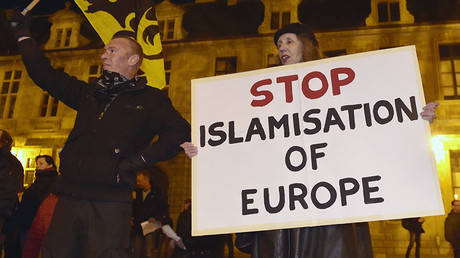 'Netherlands is our country’: Right-wing Wilders leads march ‘against Islamisation’ (VIDEO)