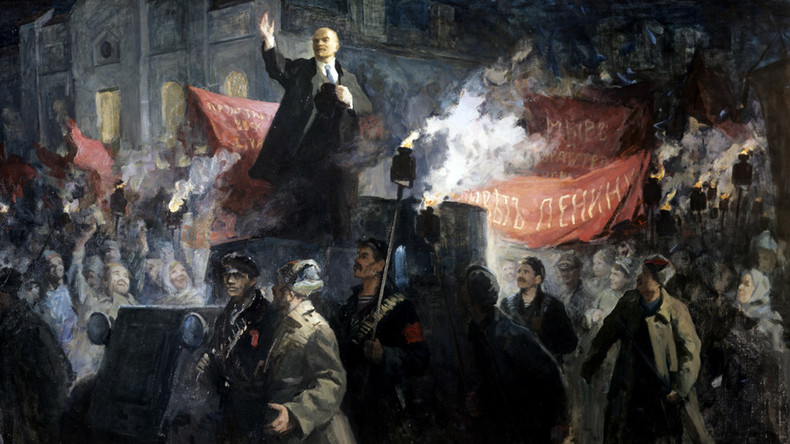 #1917LIVE: Lenin arrives in Petrograd to join the Russian Revolution 