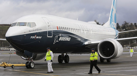 Boeing sacks hundreds of engineers, stock jumps