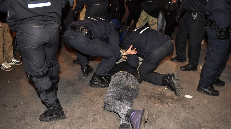 Dozens arrested in Germany after leftist & right-wing protesters clash with police on May 1 (VIDEO)